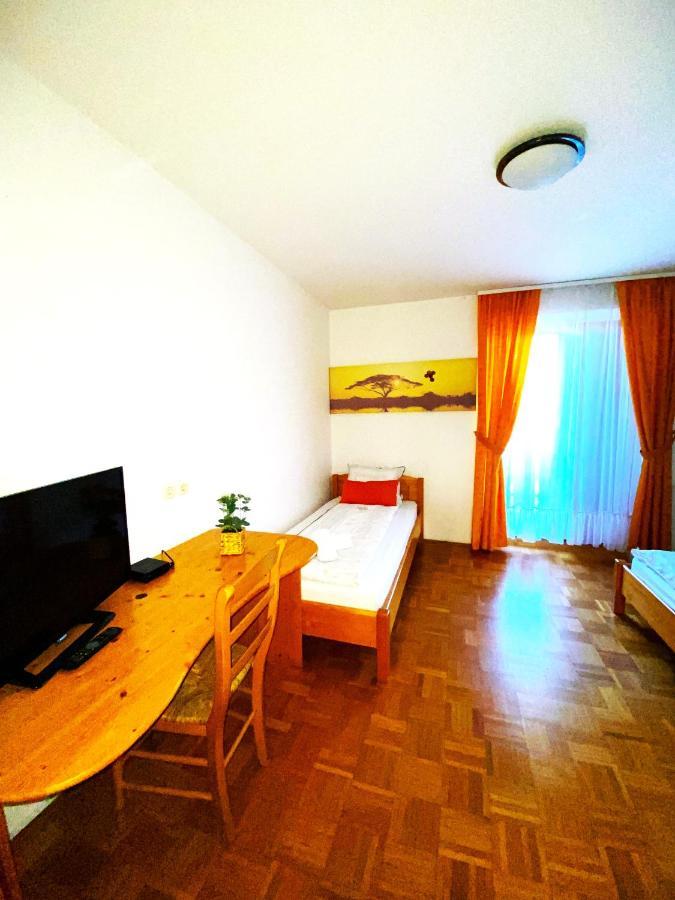 Guesthouse Pri Cebelici Lukovica pri Domžalah Esterno foto