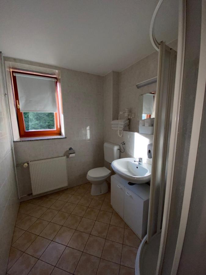 Guesthouse Pri Cebelici Lukovica pri Domžalah Esterno foto
