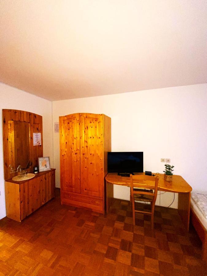 Guesthouse Pri Cebelici Lukovica pri Domžalah Esterno foto