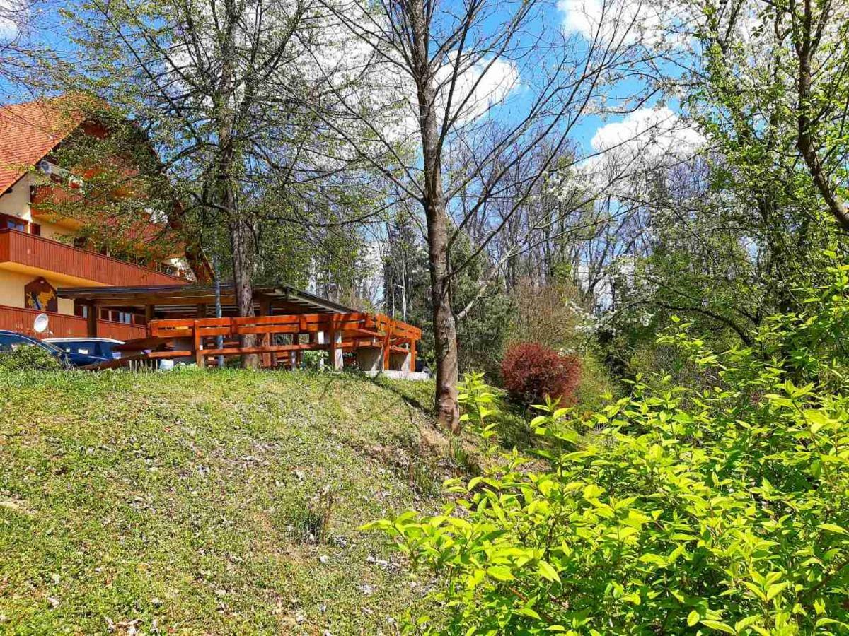Guesthouse Pri Cebelici Lukovica pri Domžalah Esterno foto