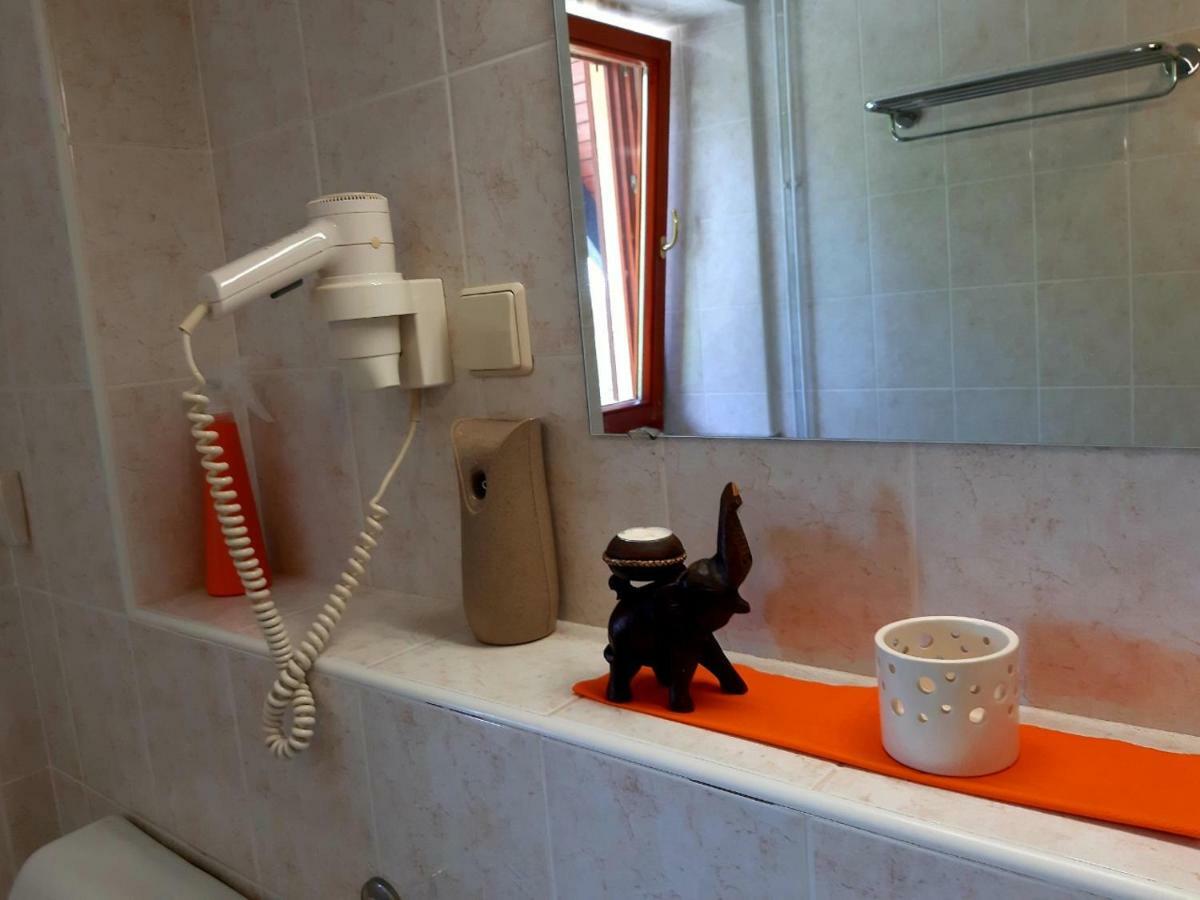Guesthouse Pri Cebelici Lukovica pri Domžalah Esterno foto